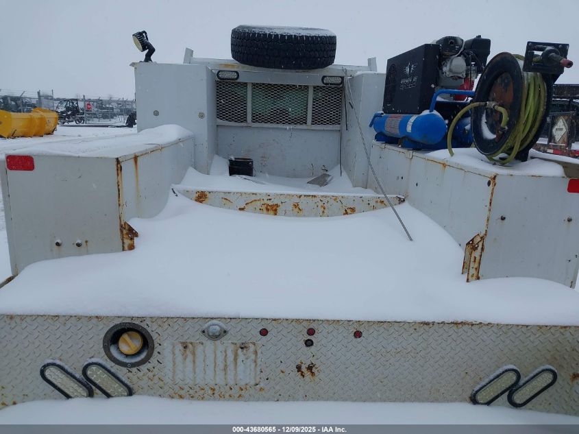 2019 Ford F-350 Chassis Xlt VIN: 1FD8X3F63KEG11718 Lot: 43680565