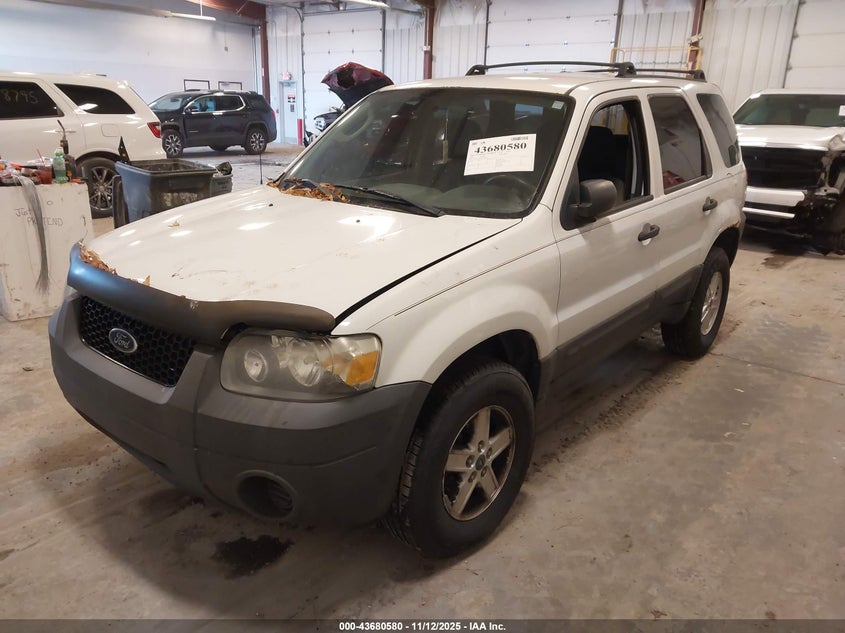 1FMYU02Z97KB90670 2007 FORD ESCAPE photo no. 2