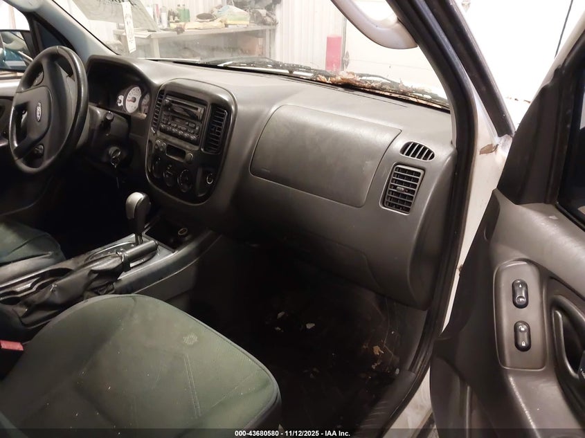 1FMYU02Z97KB90670 2007 FORD ESCAPE photo no. 5