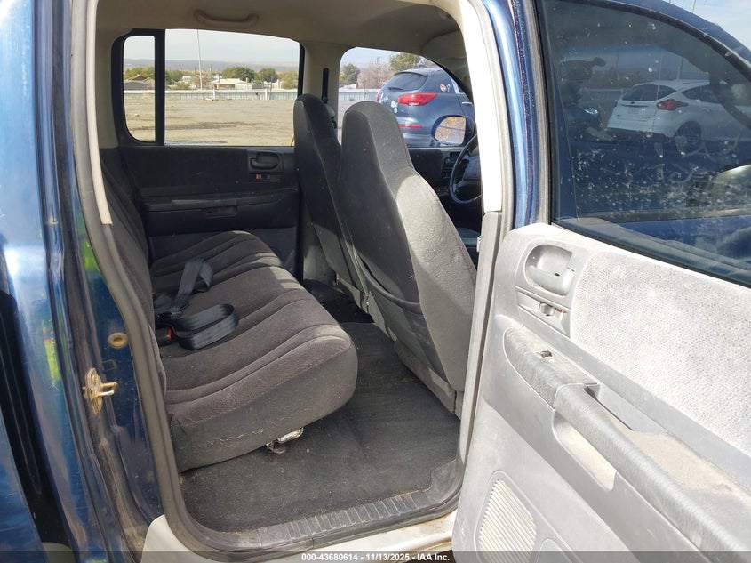 1B7HL2AN81S298383 2001 DODGE DAKOTA photo no. 8