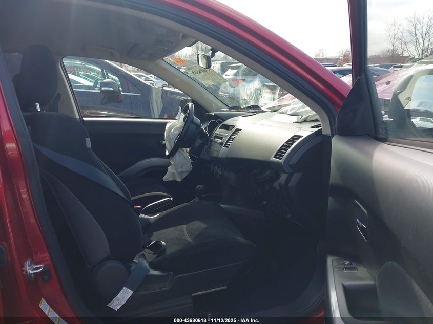 2013 MITSUBISHI OUTLANDER auction photo 5