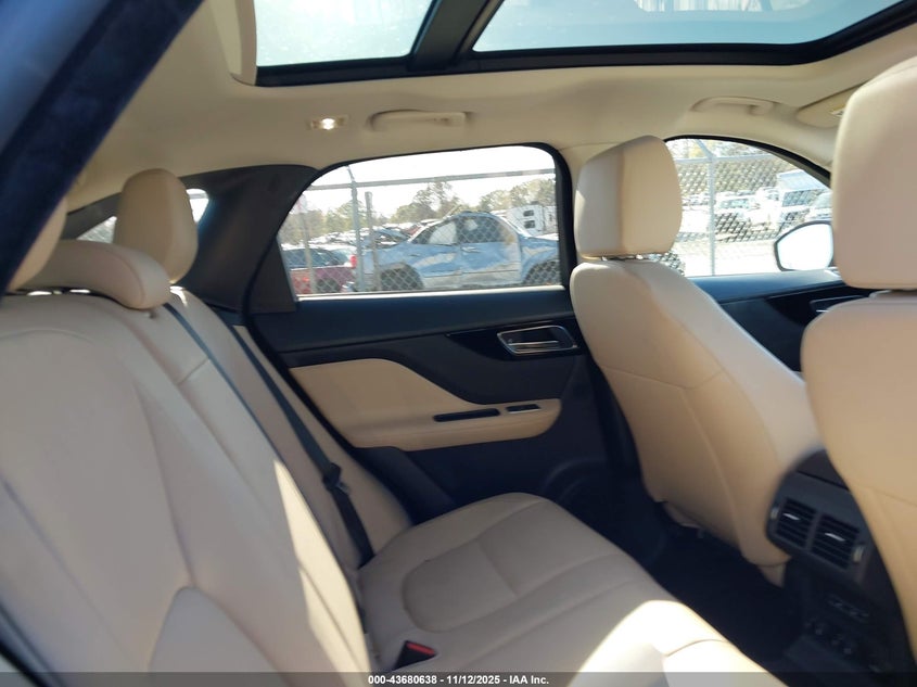 2018 Jaguar F-Pace 25T Premium VIN: SADCJ2FXXJA275563 Lot: 43680638