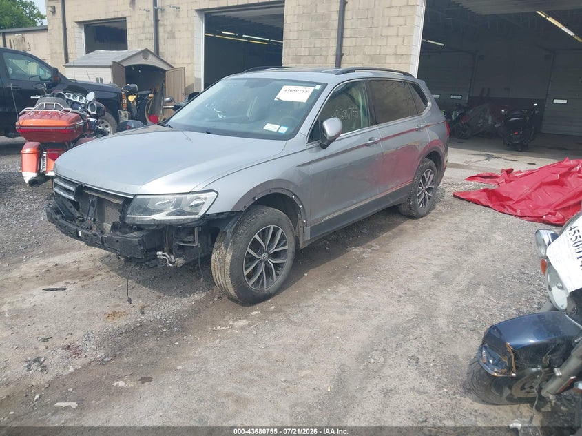 3VV2B7AX9LM003098 2020 Volkswagen Tiguan 2.0t Se/2.0t Se R-Line Black/2.0t Sel photo 1