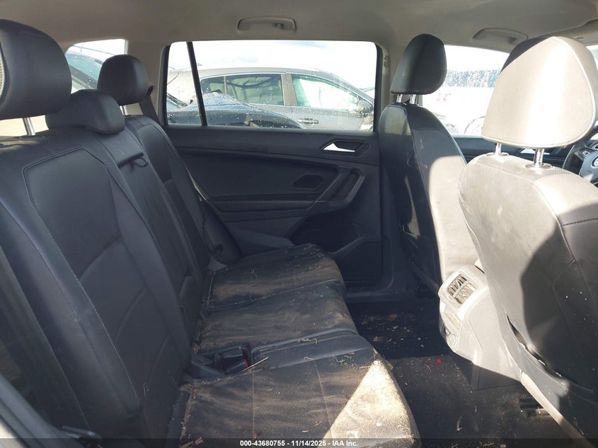 2020 VOLKSWAGEN TIGUAN auction photo 8