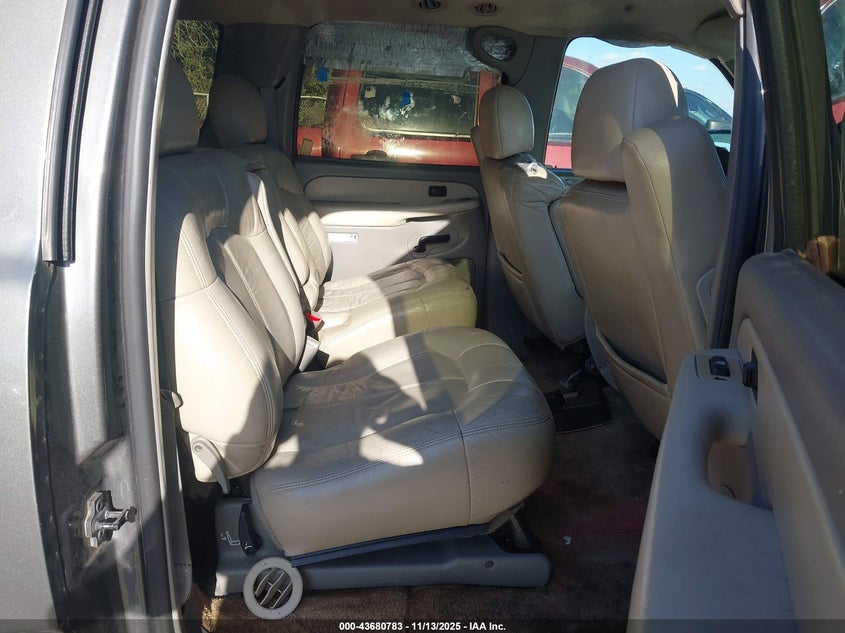 2002 Chevrolet Suburban 1500 Lt VIN: 1GNEC16Z72J228266 Lot: 43680783