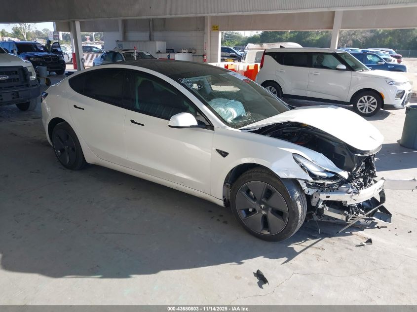 TESLA MODEL 3 REAR-WHEEL DRIVE