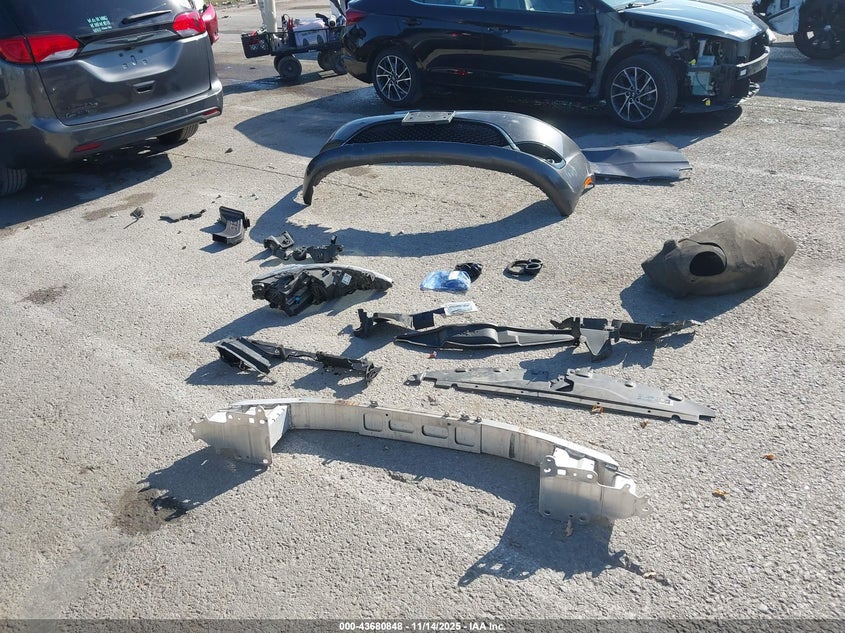 2019 Chrysler Pacifica Touring L VIN: 2C4RC1BG5KR667850 Lot: 43680848