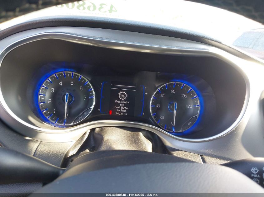 2019 Chrysler Pacifica Touring L VIN: 2C4RC1BG5KR667850 Lot: 43680848