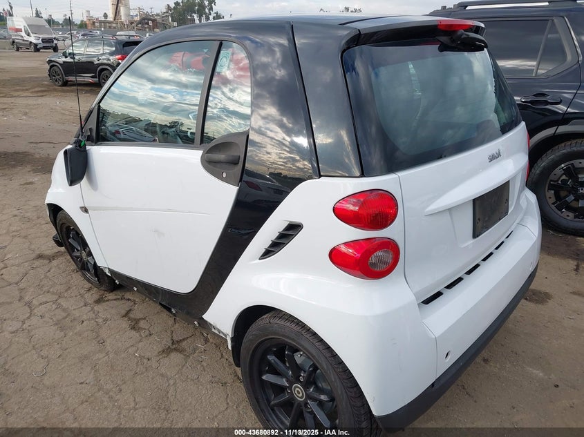 WMEEJ31X88K122977 2008 SMART FORTWO photo no. 3