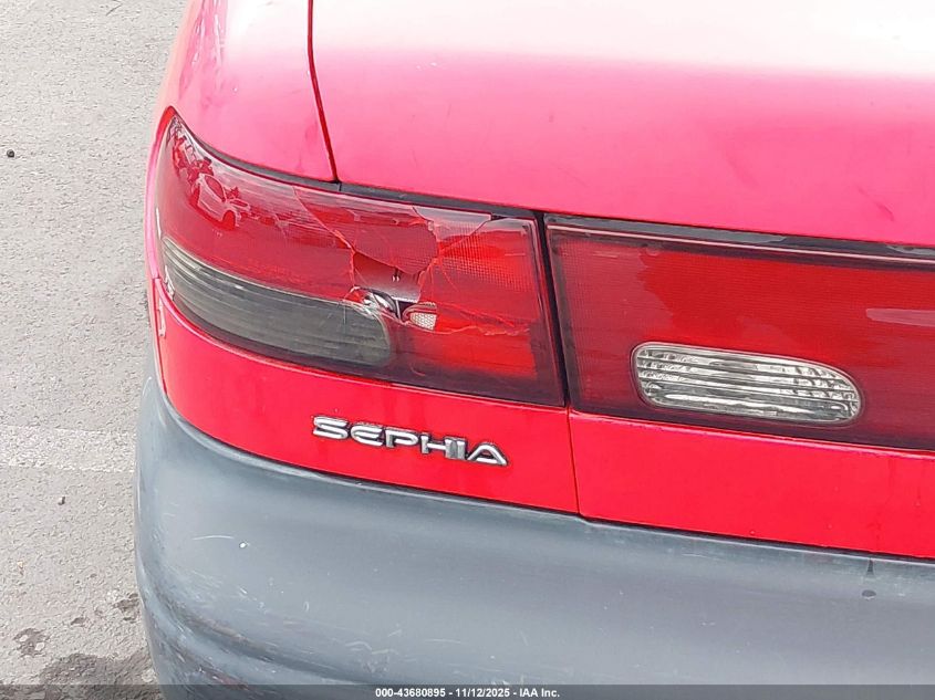 1995 Kia Sephia Rs/Ls/Gs VIN: KNAFA1211S5220818 Lot: 43680895