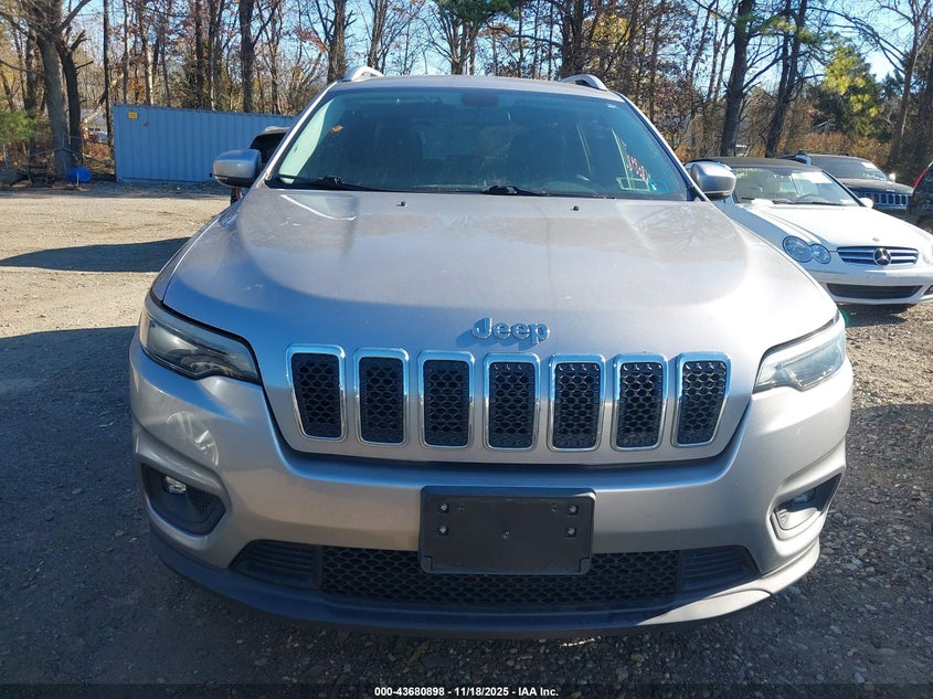 2019 Jeep Cherokee Latitude Plus 4X4 VIN: 1C4PJMLBXKD423230 Lot: 43680898