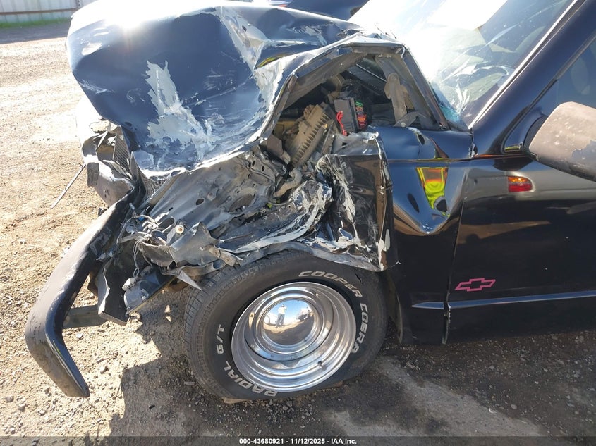 1996 Chevrolet Gmt-400 C1500 VIN: 1GCEC14MXTZ140086 Lot: 43680921