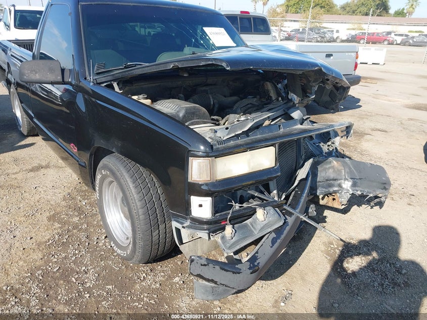 1996 Chevrolet Gmt-400 C1500 VIN: 1GCEC14MXTZ140086 Lot: 43680921