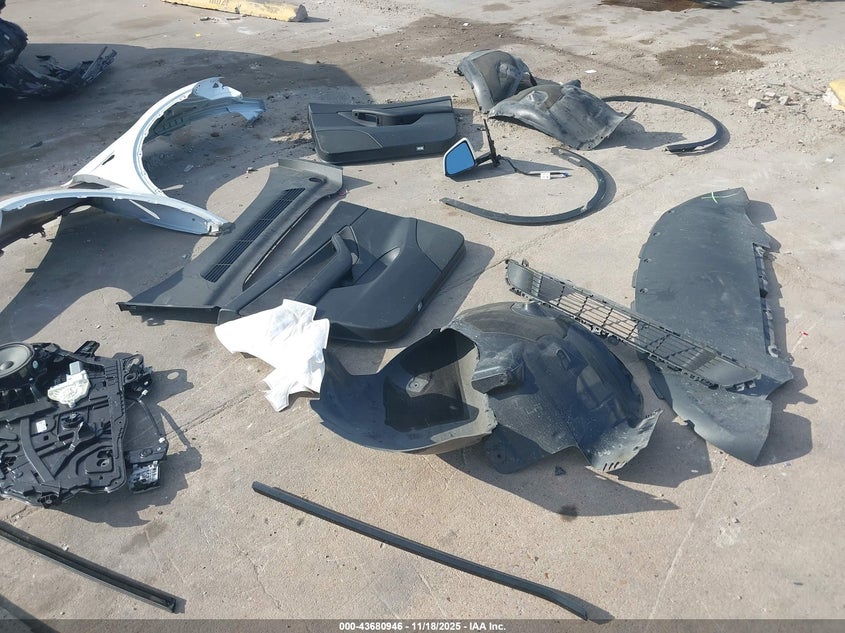 2022 Tesla Model Y Performance Dual Motor All-Wheel Drive VIN: 7SAYGDEF5NF463332 Lot: 43680946