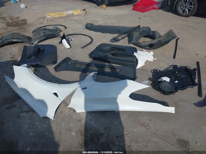 2022 Tesla Model Y Performance Dual Motor All-Wheel Drive VIN: 7SAYGDEF5NF463332 Lot: 43680946