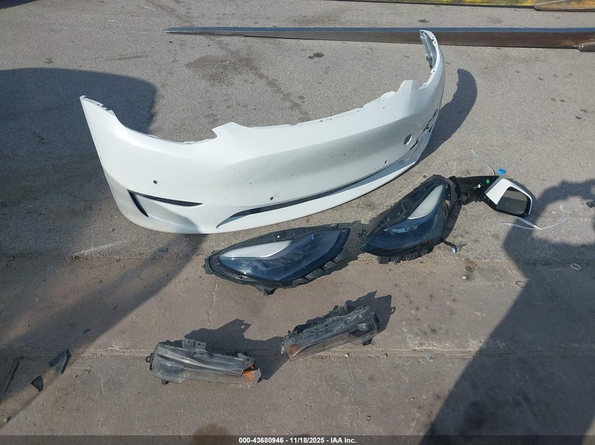 2022 Tesla Model Y Performance Dual Motor All-Wheel Drive VIN: 7SAYGDEF5NF463332 Lot: 43680946