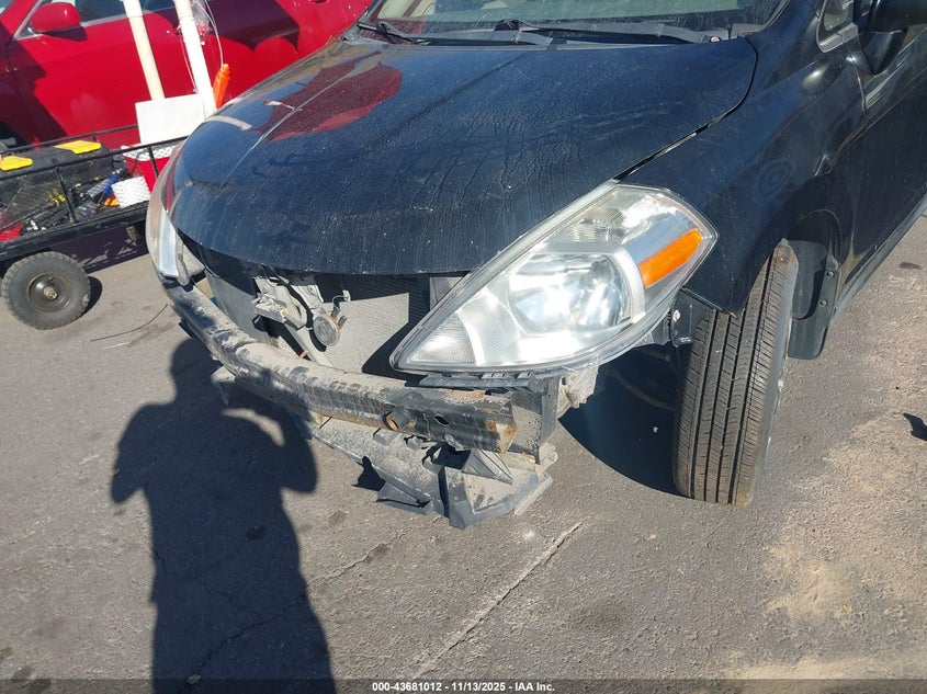 2009 Nissan Versa 1.8S VIN: 3N1BC13E29L452659 Lot: 43681012