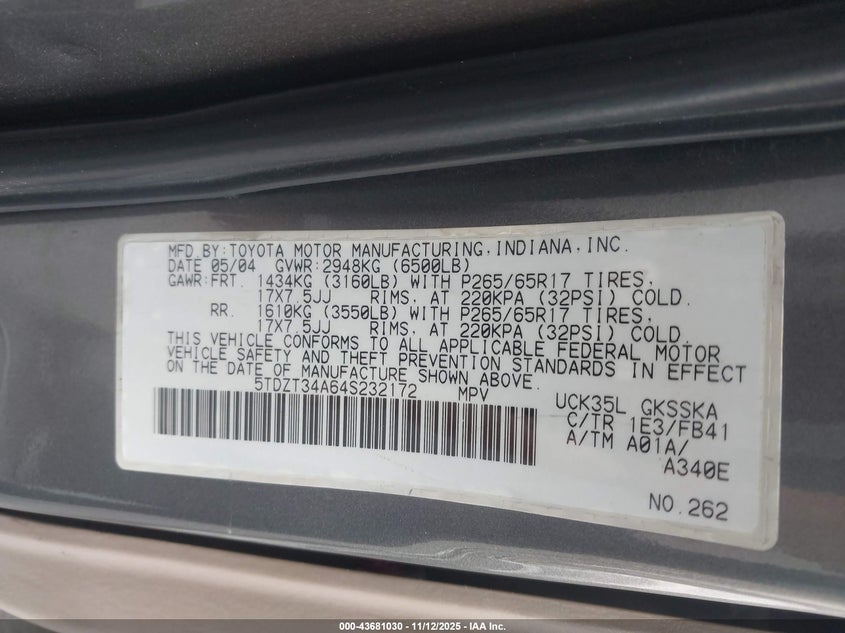 2004 Toyota Sequoia Sr5 V8 VIN: 5TDZT34A64S232172 Lot: 43681030