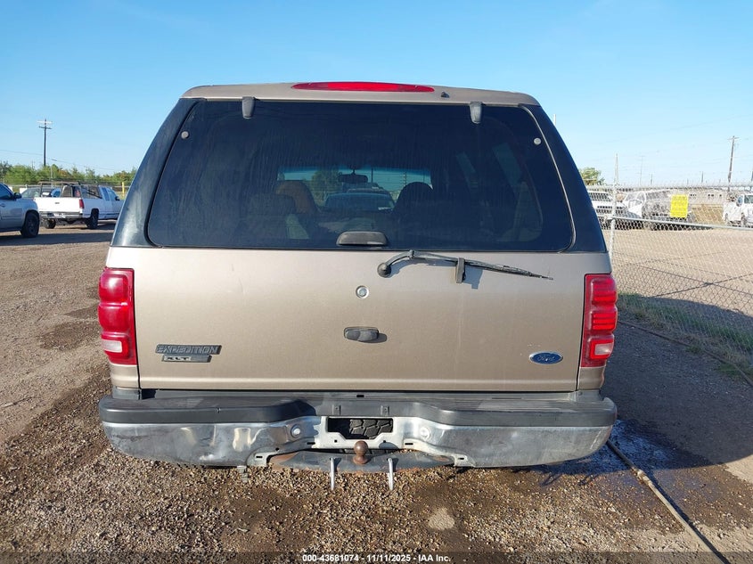 2002 Ford Expedition Xlt VIN: 1FMRU15W52LA43728 Lot: 43681074