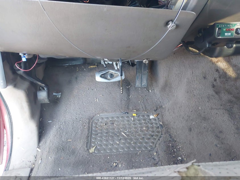 2001 Ford F-350 Lariat/Xl/Xlt VIN: 1FTWW32F51EA15111 Lot: 43681127