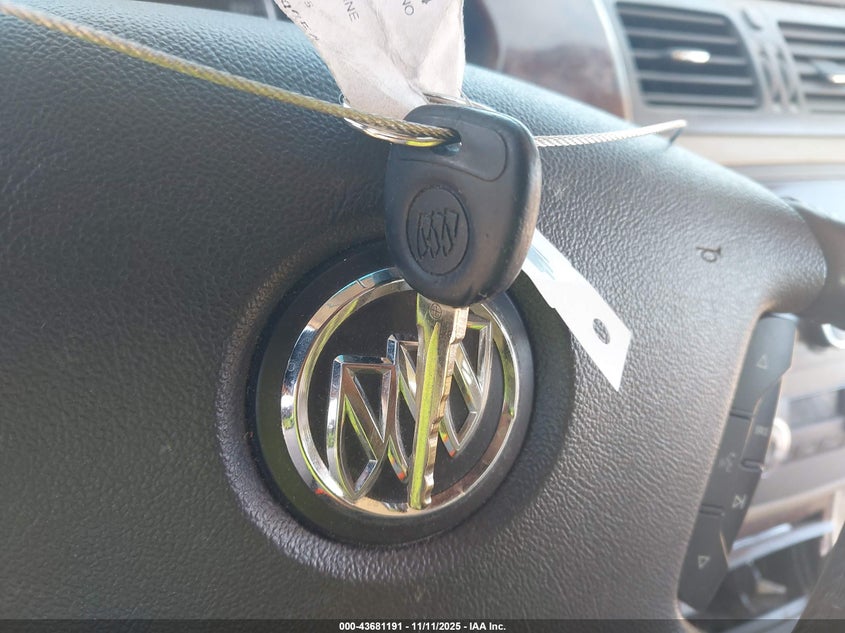 2008 Buick Lucerne Cxl VIN: 1G4HD57208U182455 Lot: 43681191