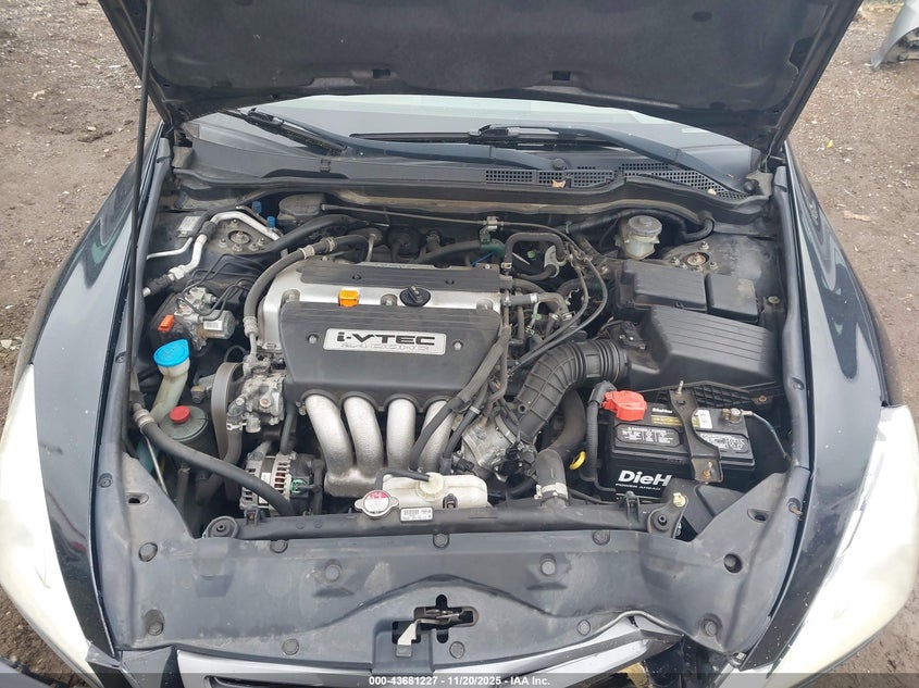 1HGCM563X4A008012 2004 HONDA ACCORD photo no. 10