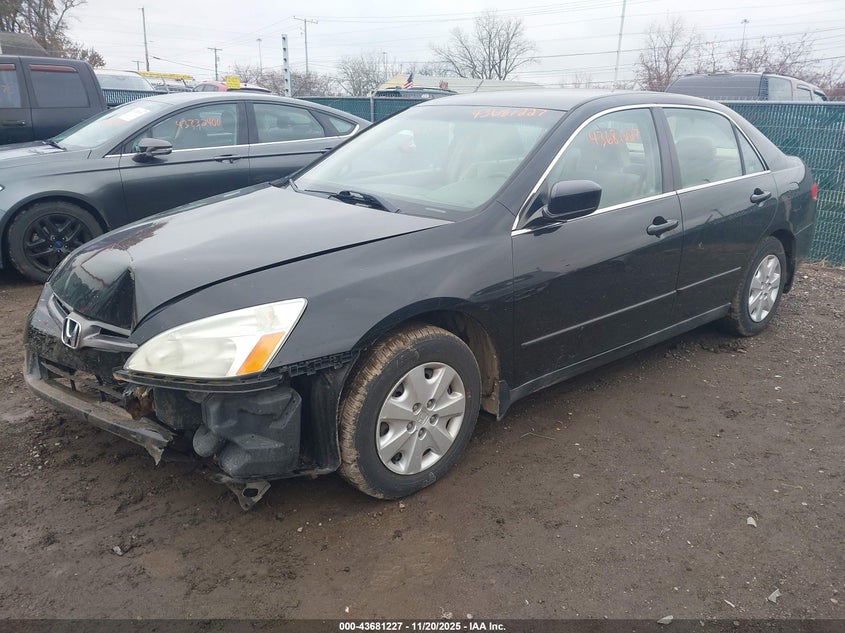 1HGCM563X4A008012 2004 HONDA ACCORD photo no. 2