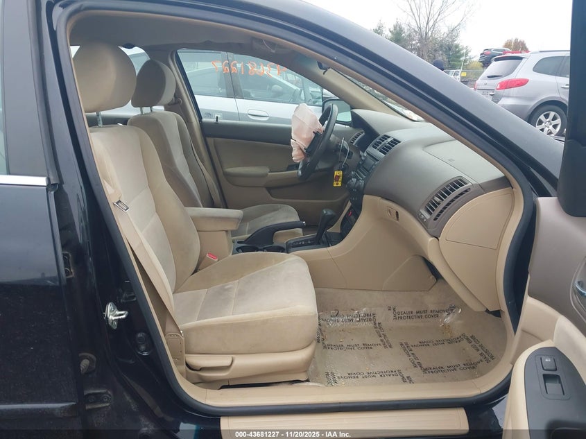 1HGCM563X4A008012 2004 HONDA ACCORD photo no. 5