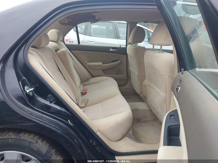 1HGCM563X4A008012 2004 HONDA ACCORD photo no. 8