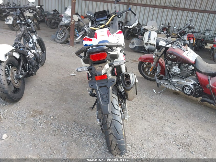 2025 Honda Crf1100 A4 VIN: JH2SD15B5SK100445 Lot: 43681247