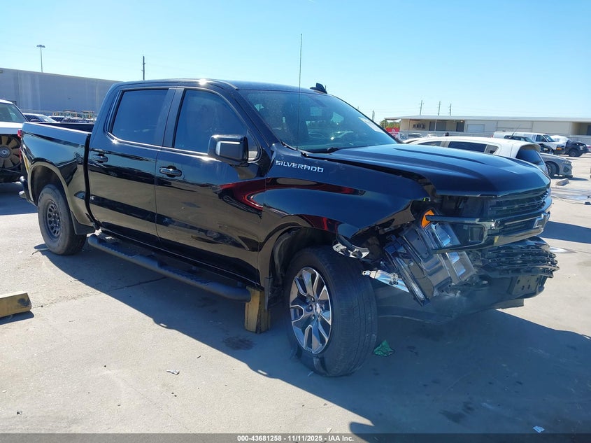 CHEVROLET SILVERADO 1500 4WD SHORT BED RST