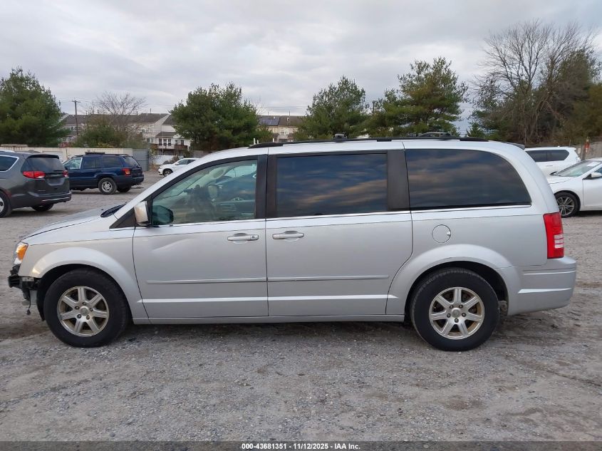 2008 Chrysler Town & Country Touring VIN: 2A8HR54P58R828553 Lot: 43681351