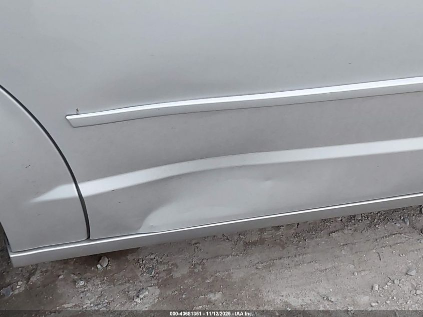 2008 Chrysler Town & Country Touring VIN: 2A8HR54P58R828553 Lot: 43681351