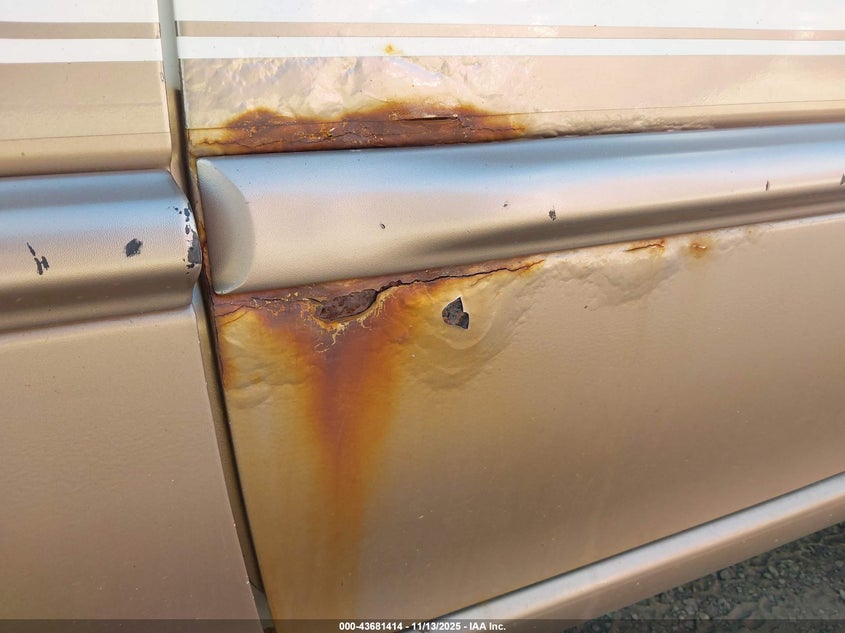 1998 Subaru Legacy Outback/Outback Limited/Outback Sport VIN: 4S3BG6854W7639991 Lot: 43681414