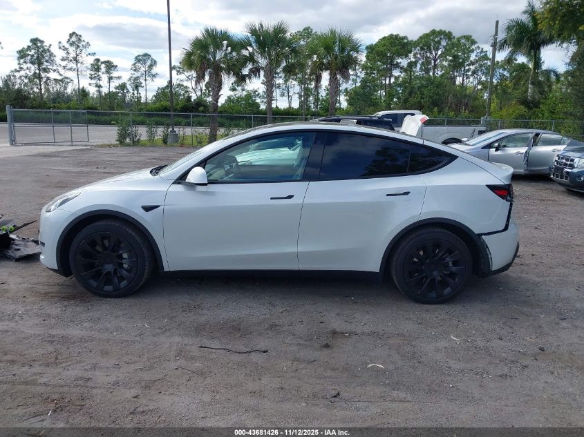 2023 Tesla Model Y Awd/Long Range Dual Motor All-Wheel Drive VIN: 7SAYGDEE2PA029764 Lot: 43681426