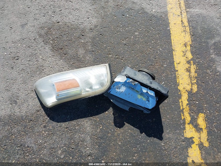 2006 Mercury Grand Marquis Ls VIN: 2MEFM75W16X627772 Lot: 43681432