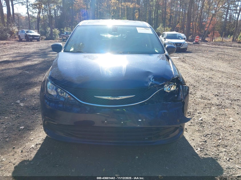 2017 Chrysler Pacifica Touring VIN: 2C4RC1DG6HR513346 Lot: 43681442