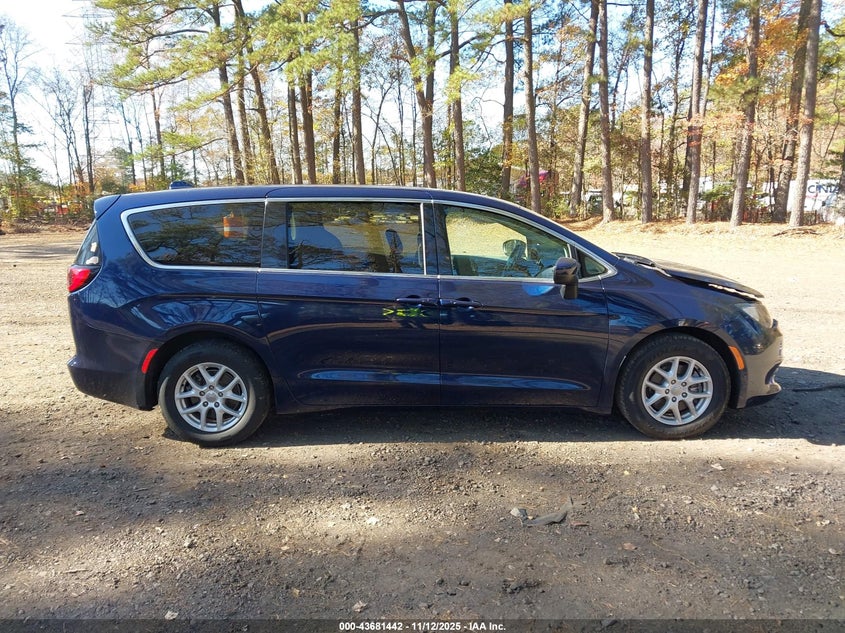 2017 Chrysler Pacifica Touring VIN: 2C4RC1DG6HR513346 Lot: 43681442