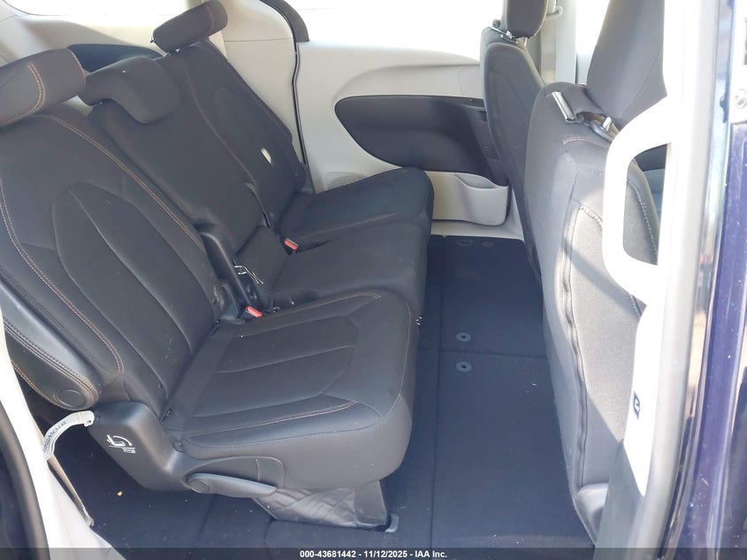 2017 Chrysler Pacifica Touring VIN: 2C4RC1DG6HR513346 Lot: 43681442