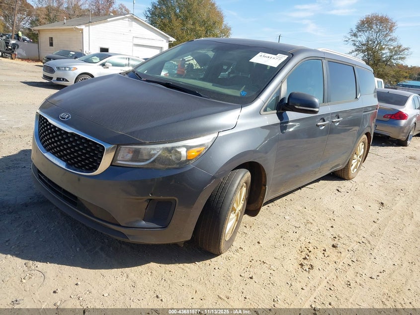KNDMB5C16J6348557 2018 KIA SEDONA photo no. 2