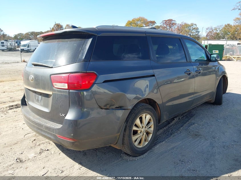 KNDMB5C16J6348557 2018 KIA SEDONA photo no. 4