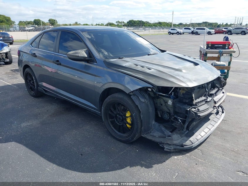 VOLKSWAGEN JETTA 1.5T SE