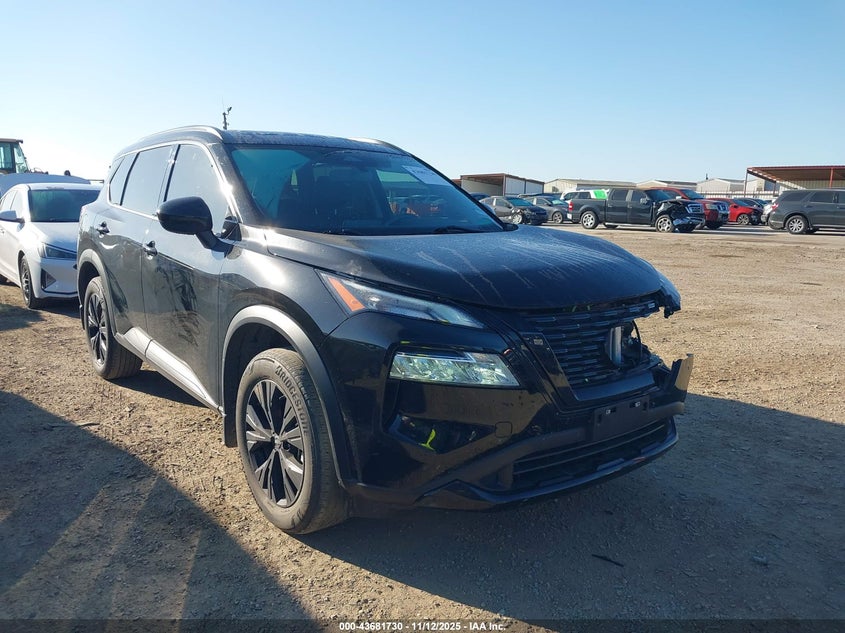 NISSAN ROGUE SV FWD