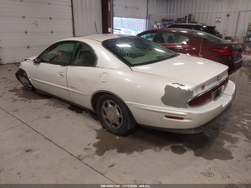 1G4GD2218V4715463 1997 BUICK RIVIERA photo no. 3