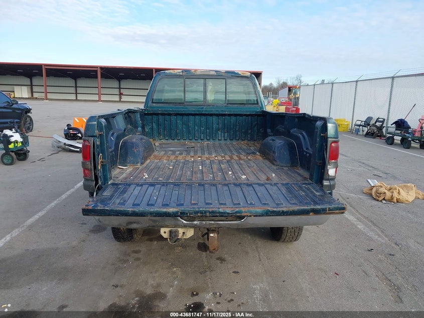 1995 Dodge Ram 2500 VIN: 1B7KF26C9SS320042 Lot: 43681747