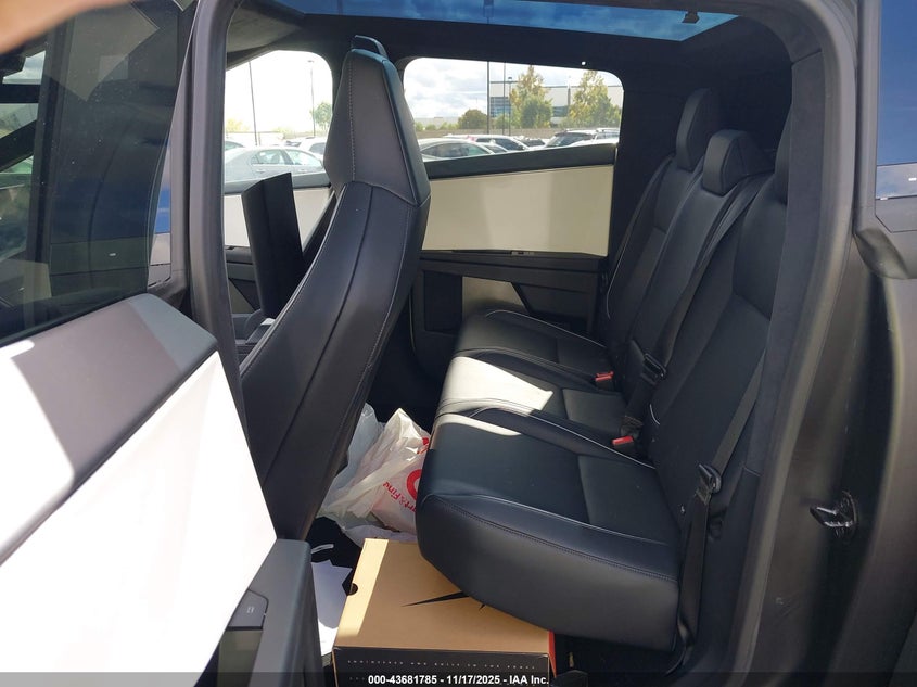 2024 Tesla Cybertruck All-Wheel Drive VIN: 7G2CEHED5RA003803 Lot: 43681785