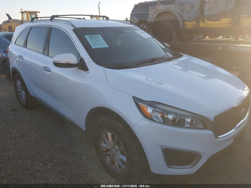 2017 KIA SORENTO 3.3L LX - 5XYPG4A59HG288540