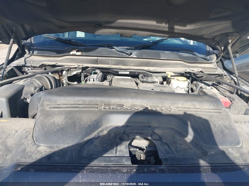 2020 Ram 3500 Laramie 4X4 6'4 Box VIN: 3C63RRMLXLG158770 Lot: 43681852