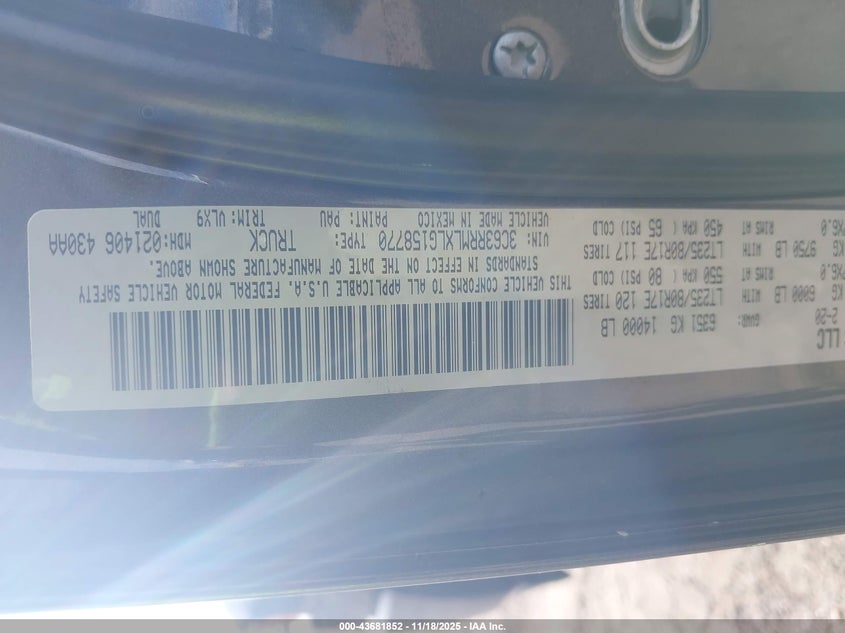 2020 Ram 3500 Laramie 4X4 6'4 Box VIN: 3C63RRMLXLG158770 Lot: 43681852