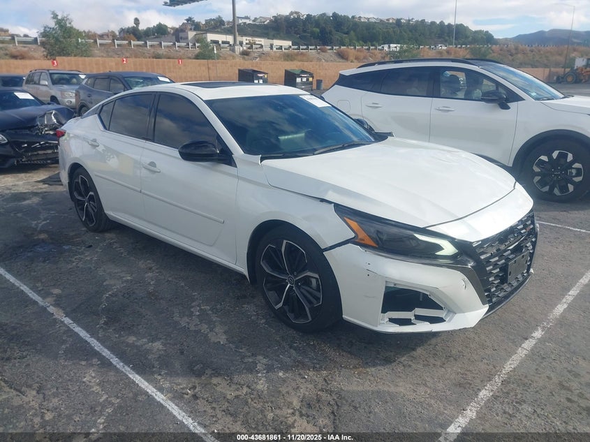 NISSAN ALTIMA SR FWD